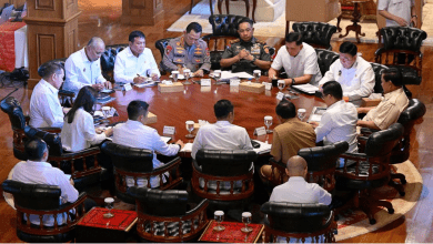 Presiden Prabowo Subianto menggelar pertemuan terbatas di kediaman pribadinya di Hambalang, Kabupaten Bogor, Jawa Barat, pada Senin (23/6/2025). Foto: BPMI Setpres/Muchlis Jr/IST)
