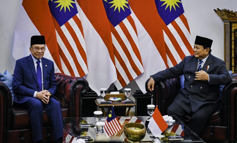 Presiden Republik Indonesia, Prabowo Subianto, dan Perdana Menteri Malaysia, Anwar Ibrahim, menggelar pertemuan bilateral di Istana Merdeka, Jakarta, Jumat (27/6/2025).(BPMI Setpres)