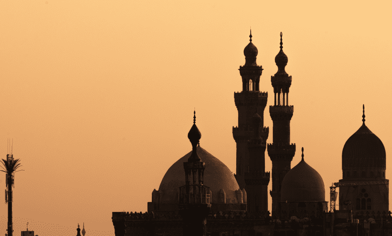 Khutbah Jumat : Bahaya Berbicara Saat Khutbah Jumat