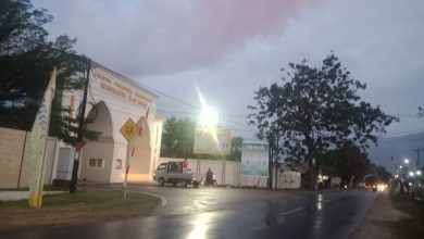 Didepan Pondok Pesantren Alkhairaat Madinatul Ilmi Dolo (Foto : Redaksi Interkini.co)