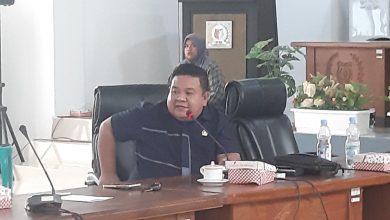Ketua Komisi III DPRD Sigi Herman Latabe saat memimpin Rapat Dengar Pendapat terkait evaluasi RSUD Torabelo.