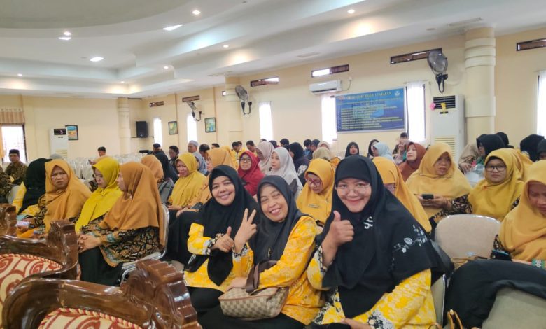 Sosialisasi Kick Off Program Tuntas Baca Qur’an (TBQ) Kemenag Kota Tarakan di SMP Negeri 1 Tarakan, diikuti guru PAI SD, SMP, hingga SMA.