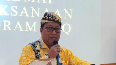 Kabid Dikdas Disdik Kota Tarakan Kamal SH M Pd saat menyampaikan pandangan tentang Program Tuntas Baca Qur’an (TBQ).