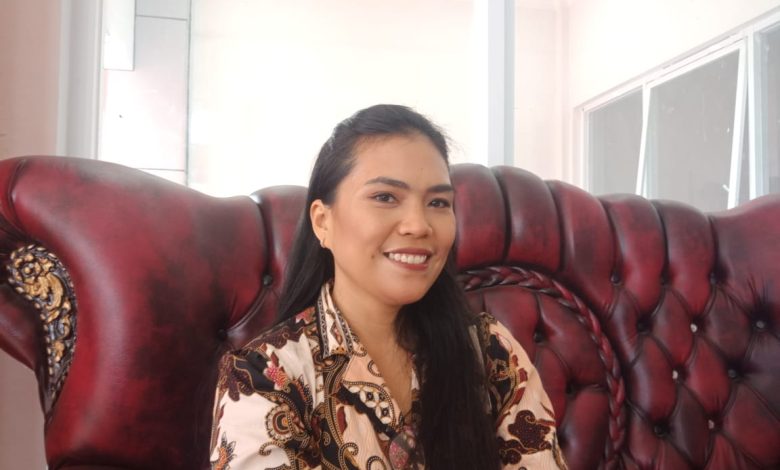 Linda, dosen muda sekaligus wirausahawan yang kini memimpin Koperasi Merah Putih di Desa O’o, Kecamatan Kulawi