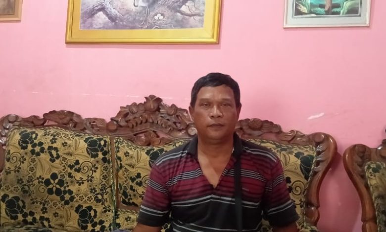 Bambang Irawan saat ditemui di kediamannya, Senin (5/1/2026) (Foto : a6/INTERKINI.CO)