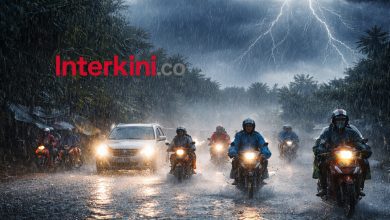 Ilustrasi hujan lebat berpotensi disertai angin kencang dan kilat/petir. (Foto: INTERKINI.CO)