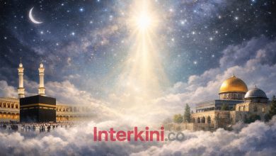 Ilustrasi peristiwa Isra Mi‘raj. Visual bersifat simbolik dan tidak merepresentasikan kejadian secara faktual. (Dok: INTERKINI.CO)