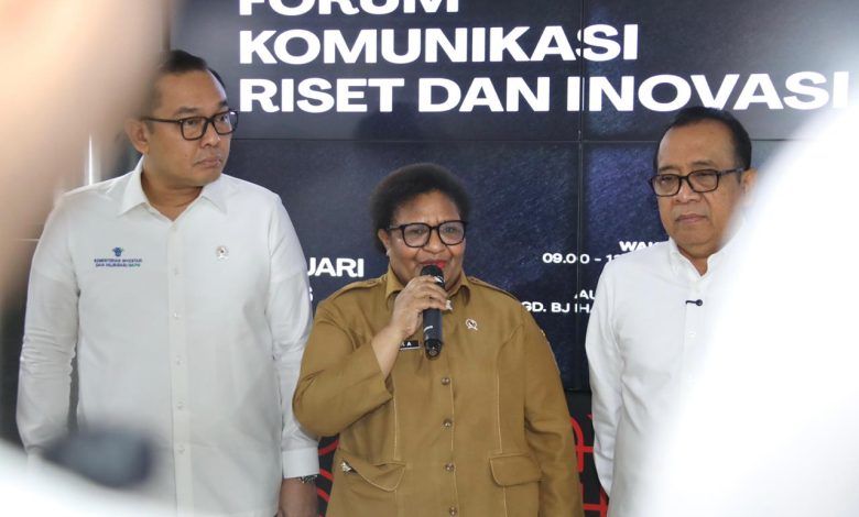 Wakil Menteri Dalam Negeri Ribka Haluk