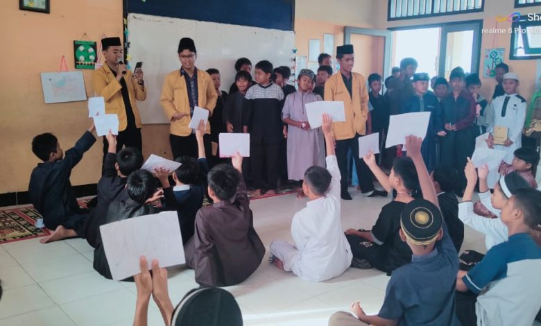 Siswa SDN 050 Tarakan antusias mengikuti kegiatan Pesantren Kilat Ramadan. (Foto: INTERKINI.CO)
