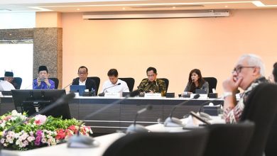 Menteri Komunikasi dan Digital Meutya Hafid saat rapat koordinasi di Jakarta. Foto: Ardi W/Komdigi