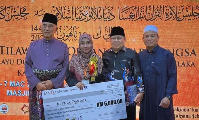 Qori’ah asal Sulawesi Tengah, Sunarti Larisa, meraih Juara III pada Majelis Tilawah Al-Quran Antarbangsa Dunia Melayu Dunia Islam ke-16 di Masjid As-Salimin Melaka, Melaka, Malaysia, Jumat (6/3/2026).