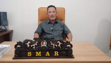 Ketua Panitia Khusus (Pansus) I sekaligus Ketua Badan Kehormatan (BK) DPRD Sigi, Smar, usai rapat di Kantor DPRD Sigi, Senin (13/4/2026). (Foto: a6/Interkini.co)