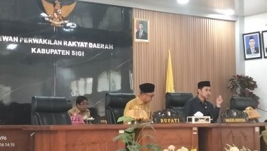 Rapat Paripurna Ke-Tujuh DPRD Sigi, Selasa (14/4/2026), saat fraksi-fraksi menyampaikan pandangan umum atas Raperda Pajak Daerah dan Retribusi Daerah.
