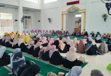 Suasana pengajian rutin Sholawat Ansor FKPT Kota Tarakan di Masjid Al Madaniyah 02, Juata Permai