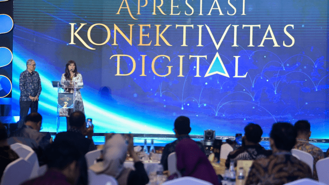 Menteri Komunikasi dan Digital Meutya Hafid menegaskan internet harus dimanfaatkan untuk meningkatkan layanan pendidikan dan kesehatan. Foto: Humas Kemkomdigi