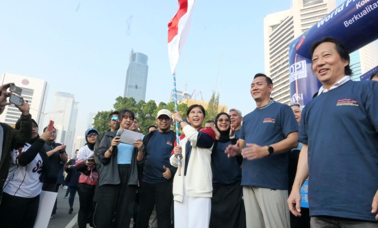 Menteri Meutya Hafid saat menghadiri Fun Walk World Press Freedom Day 2026 di Jalan Jenderal Sudirman, Jakarta, Minggu (03/05/2026). (Foto: InfoPublik/Bismo Agung)