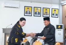 Rapat paripurna DPRD Kabupaten Sigi menetapkan rekomendasi LKPJ Tahun 2025 setelah pembahasan oleh Panitia Khusus II, Rabu (30/4/2026).