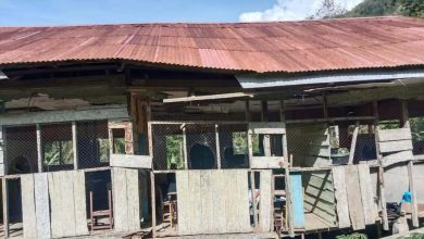 Kondisi sekolah di Gondalon, Parigi Moutong, mengalami kerusakan dan membutuhkan perbaikan fasilitas belajar.