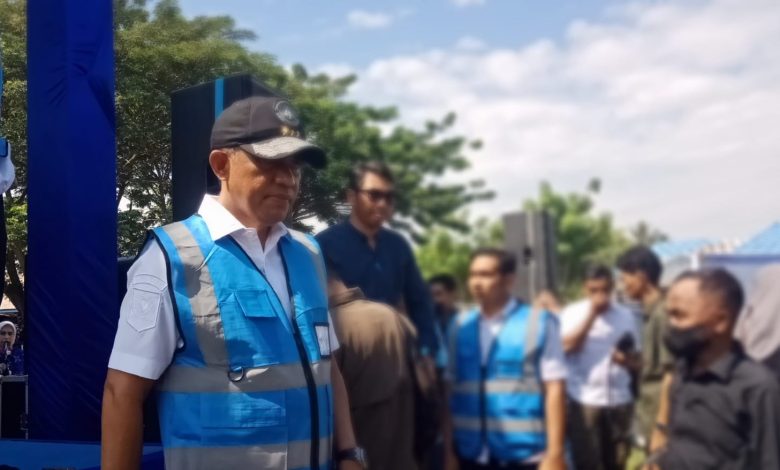 Gubernur Sulawesi Tengah Anwar Hafid usai menyampaikan sambutan dalam peluncuran Program Berani Lancar senilai Rp604,8 miliar di Desa Kota Pulu, Kecamatan Dolo, Kabupaten Sigi, Minggu (7/6/2026).