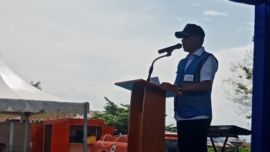 Gubernur Sulawesi Tengah Anwar Hafid menyampaikan sambutan saat peluncuran Program Berani Lancar di Desa Kota Pulu, Kecamatan Dolo, Kabupaten Sigi, Minggu (7/6/2026). (Foto: Interkini.co)