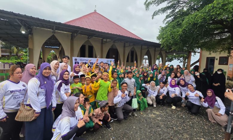 Peserta Muscab III PDGI Morowali-Morowali Utara berfoto bersama dalam rangkaian kegiatan musyawarah cabang dan bakti sosial di Morowali, Sabtu (13/6/2026).