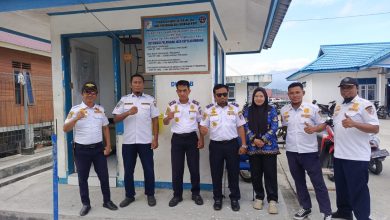 Jajaran Dinas Perhubungan Kabupaten Tojo Una-Una melakukan pengawasan aktivitas pelabuhan di Pelabuhan Belanda Labuan Bajo, Kecamatan Ratolindo, Rabu (17/6/2026), guna mendukung keselamatan penumpang dan kelancaran pelayaran.