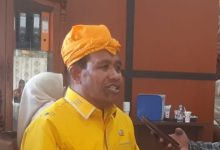 Ketua DPRD Kabupaten Sigi Minhar Tjeho memberikan keterangan kepada wartawan usai Rapat Paripurna Istimewa Hari Jadi ke-18 Kabupaten Sigi, Senin (22/6/2026).