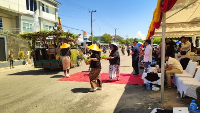 Kendaraan hias melintas pada Pawai Budaya Irau Tengkayu XV 2026 di Kota Tarakan, Sabtu (4/7/2026). Pawai budaya menjadi bagian dari rangkaian perayaan Irau Tengkayu sekaligus ajang perlombaan yang diikuti berbagai instansi, komunitas, paguyuban, perguruan tinggi, dan pelajar.