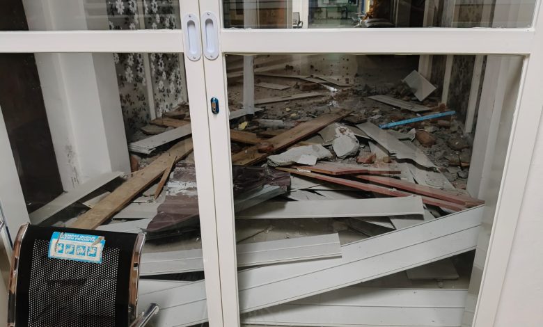 Kerusakan pada salah satu bangunan di Kabupaten Buol, Sulawesi Tengah, akibat gempa magnitudo 5,4 yang mengguncang wilayah tersebut pada Minggu (12/7/2026). BNPB menyatakan situasi pascagempa berangsur kondusif dan masyarakat mulai kembali ke rumah masing-masing. Foto: BPBD Kabupaten Buol.