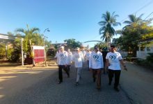 Jalan sehat Milad ke-99 Alkhairaat di Bintauna, Kabupaten Bolaang Utara, diikuti ratusan siswa, santri, guru, dan pengurus Alkhairaat.