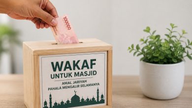 Ilustrasi wakaf uang. Sekecil apa pun yang diikhlaskan di jalan Allah dapat menjadi amal jariah yang pahalanya terus mengalir. (Foto: Ilustrasi)