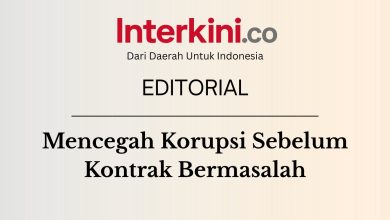 Ilustrasi editorial Interkini.co mengenai pencegahan korupsi dalam pengadaan barang dan jasa pemerintah melalui tata kelola yang transparan dan akuntabel.