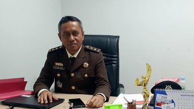 Kasi Penkum Kejati Sulawesi Tengah Laode Abdul Sofian memberikan keterangan terkait penetapan mantan Kepala Bapenda Donggala sebagai tersangka korupsi.