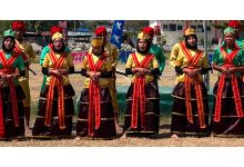 Ilustrasi Tari Inolu, salah satu kesenian tradisional yang merepresentasikan kekayaan budaya dan identitas masyarakat Sigi. (Foto: Istimewa)