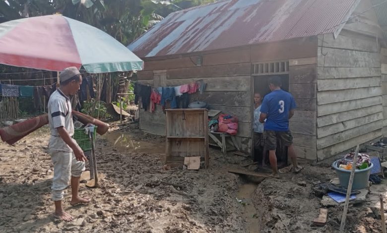 Banjir melanda Kabupaten Parigi Moutong, Sulawesi Tengah, Minggu (27/9). (Foto: BPBD Parigi Moutong)