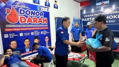 DPC Partai Demokrat Sigi mengumpulkan sekitar 50 kantong darah dalam peringatan HUT ke-25 partai, disertai pembagian sembako.